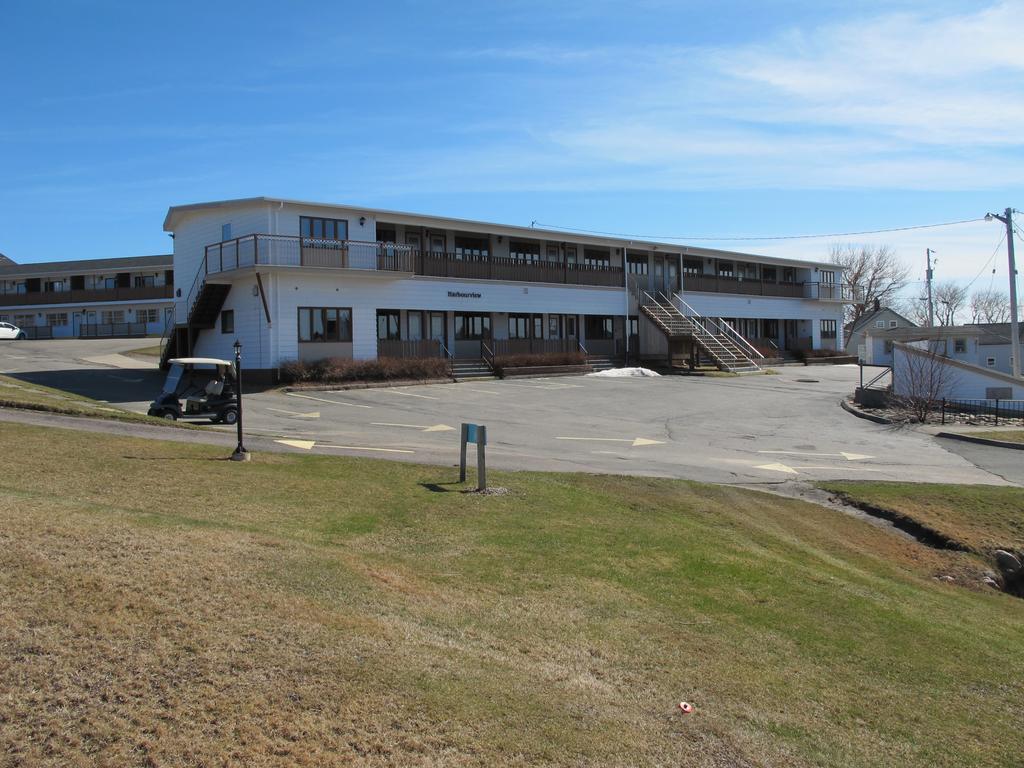Laurie'S Inn Chéticamp Екстериор снимка