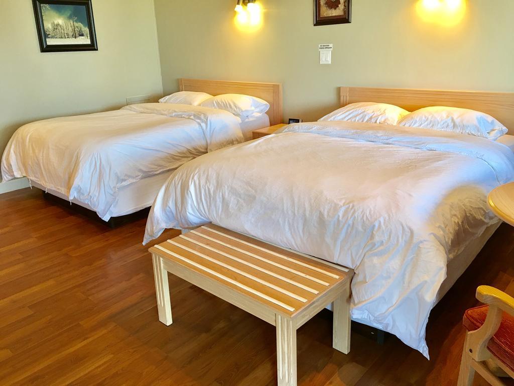 Laurie'S Inn Chéticamp Екстериор снимка